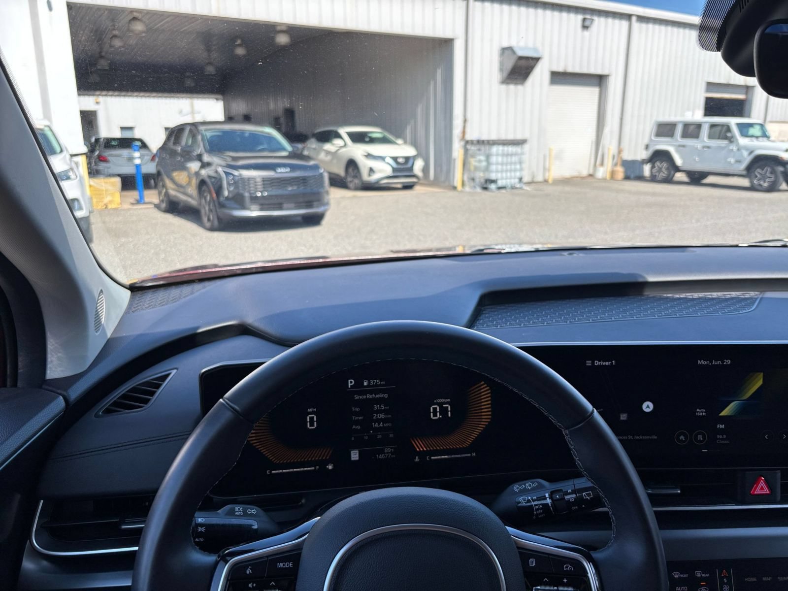Used 2026 Kia Carnival FWD image 37