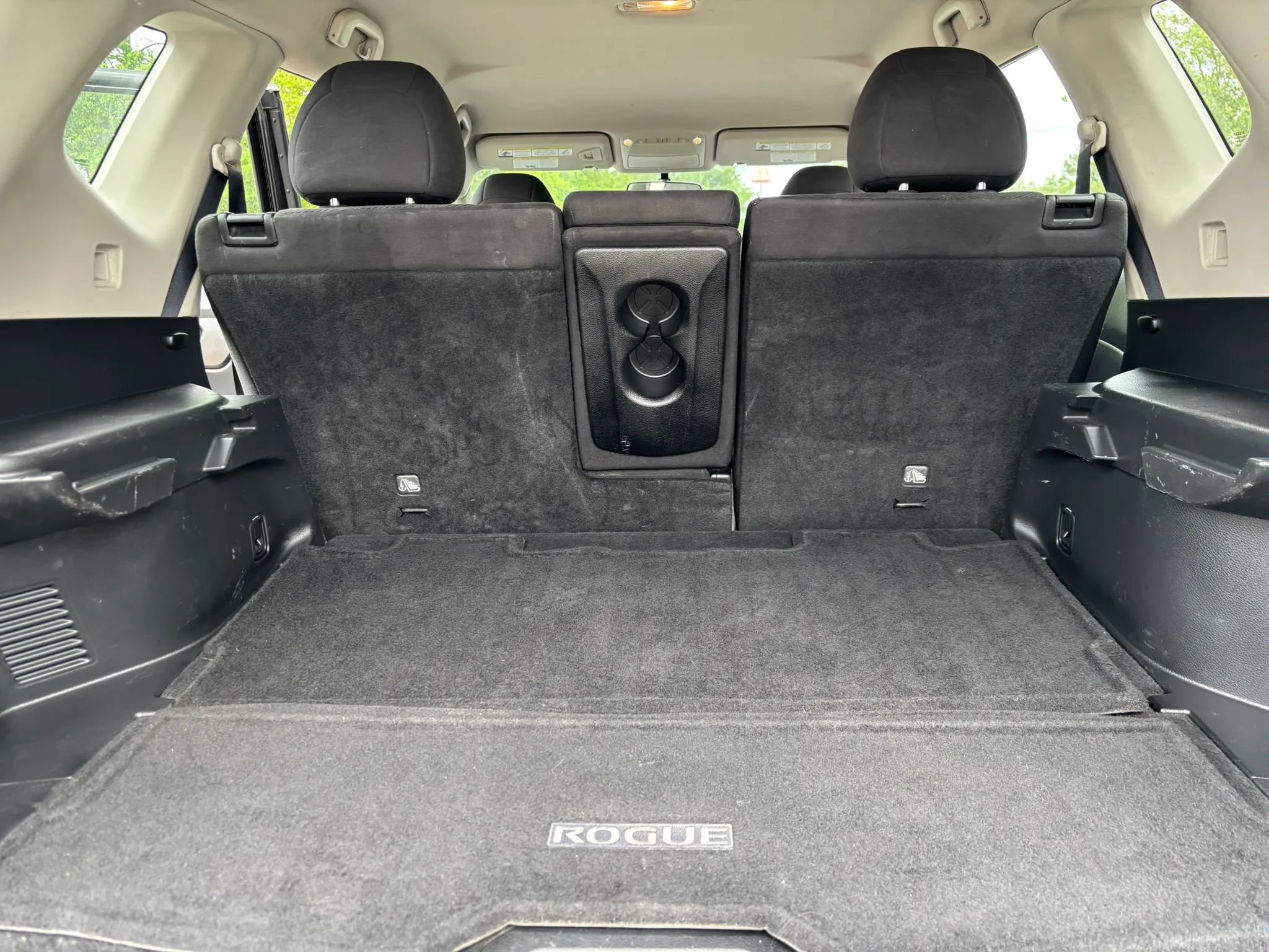 Used 2015 Nissan Rogue S FWD image 12