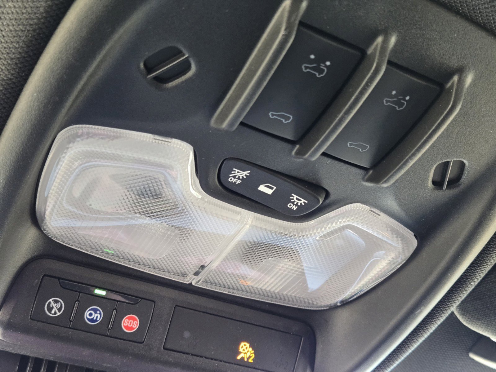 Used 2024 GMC Canyon AT4 w/ Technology Package AWD/4WD image 30