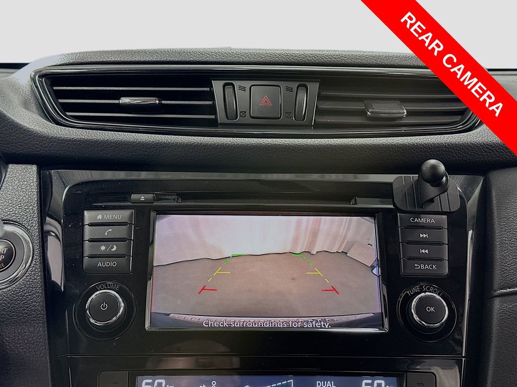 Used 2018 Nissan Rogue SV image 14