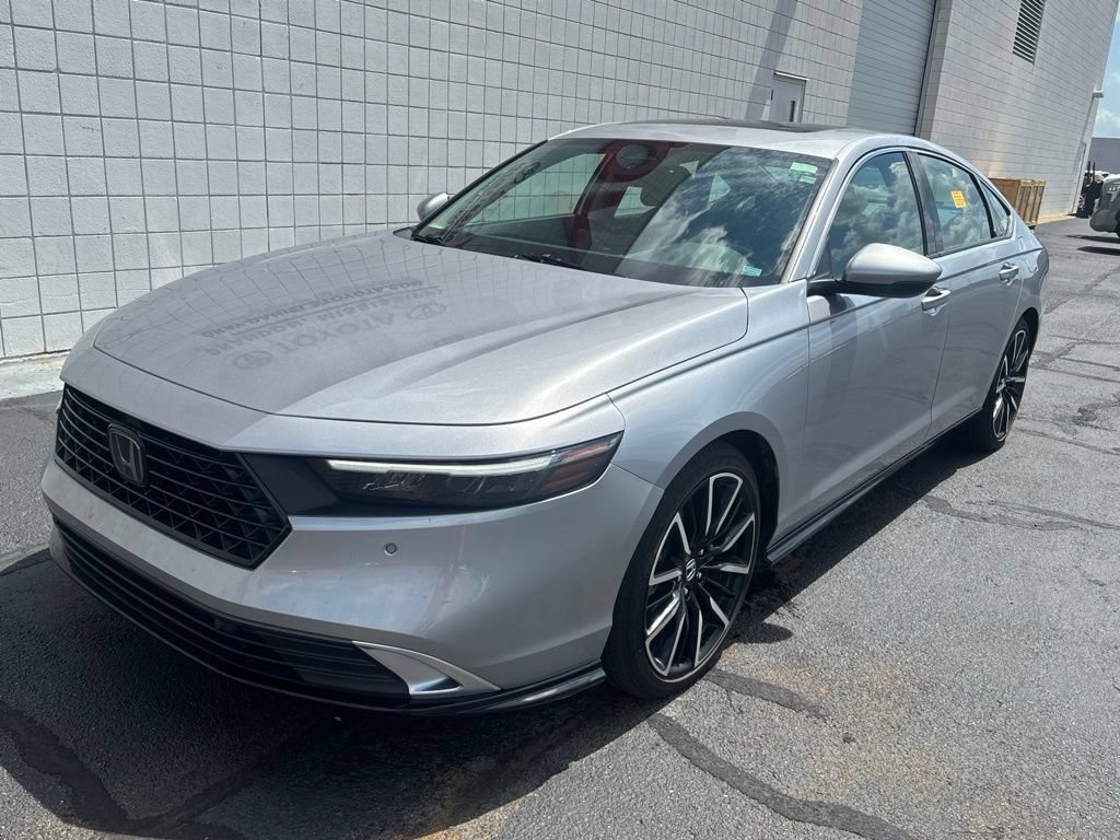 Used 2023 Honda Accord Touring video 1