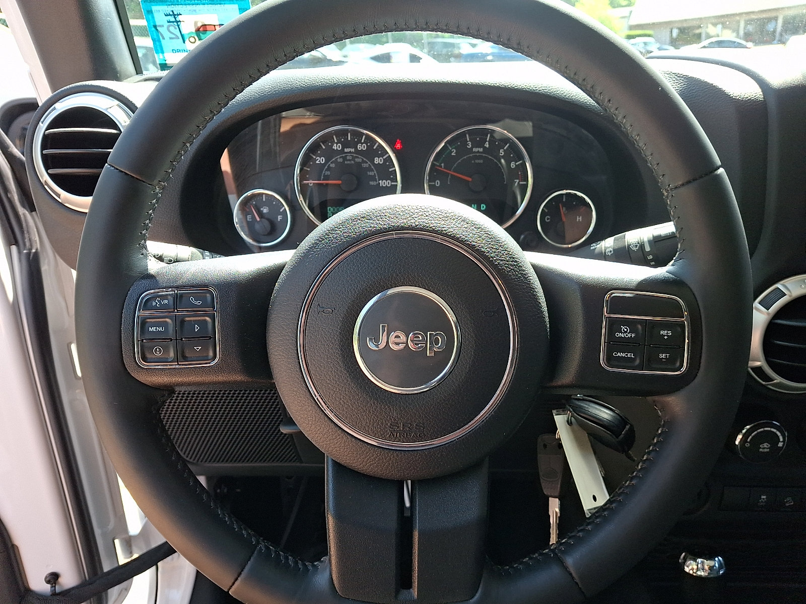 Used 2016 Jeep Wrangler Unlimited Sahara w/ Connectivity Group AWD/4WD image 24
