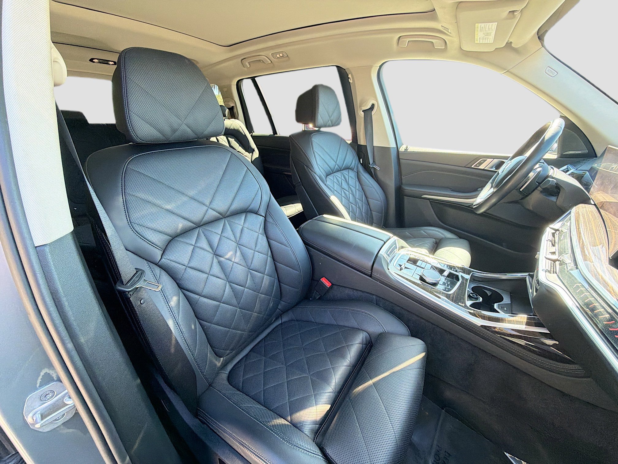 Used 2024 BMW X7 xDrive40i image 15