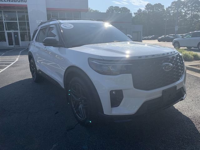Used 2025 Ford Explorer ST w/ Sun And Sound Package AWD/4WD image 2