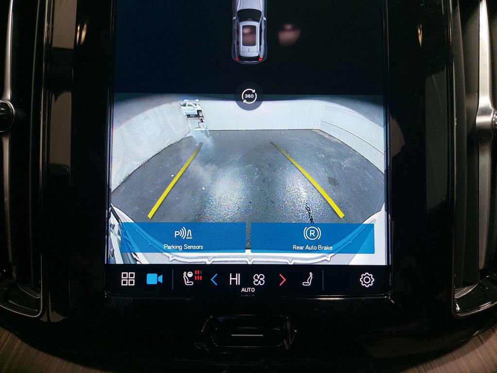 Used 2023 Volvo XC60 B6 Ultimate image 25