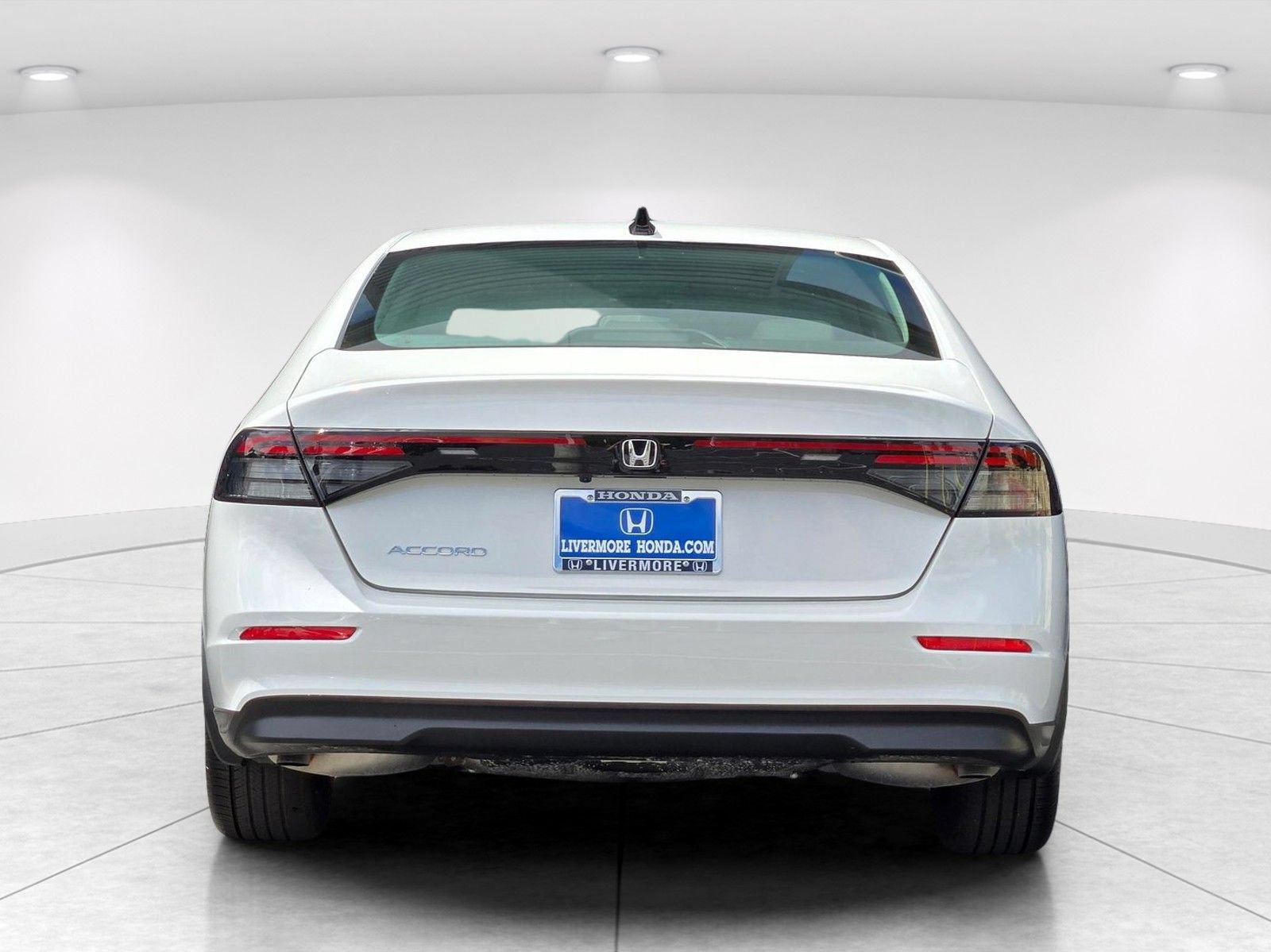 Used 2025 Honda Accord SE image 6