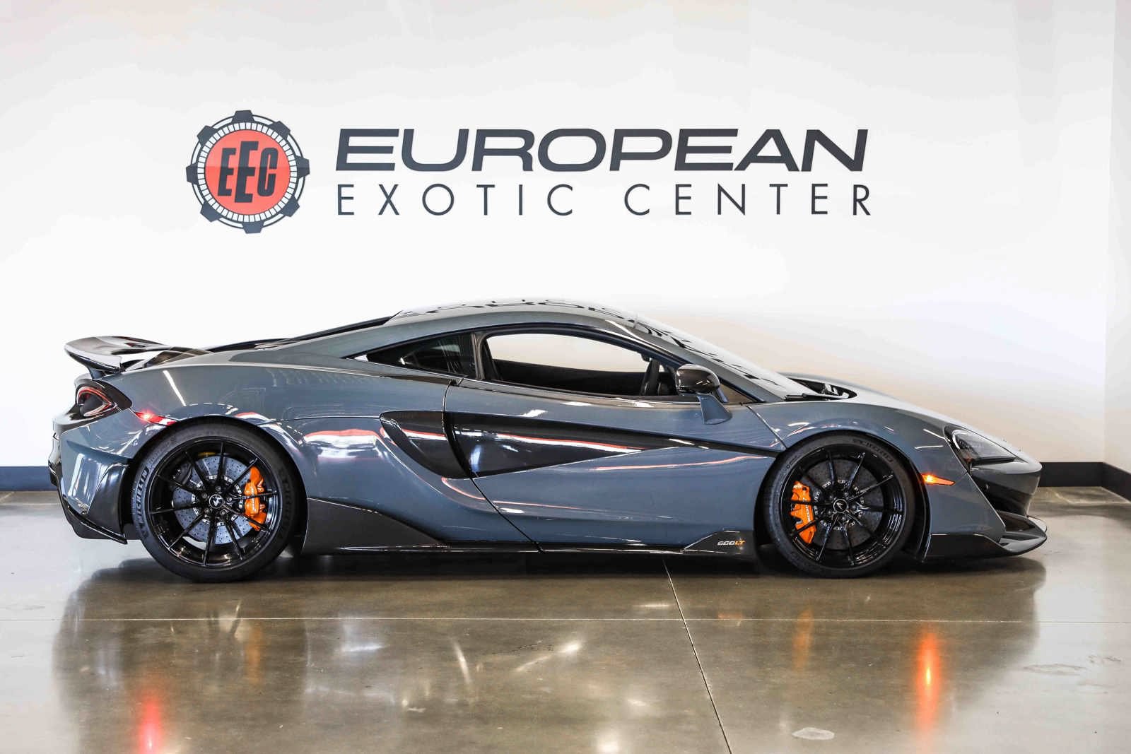 Used 2019 McLaren 600LT RWD image 14