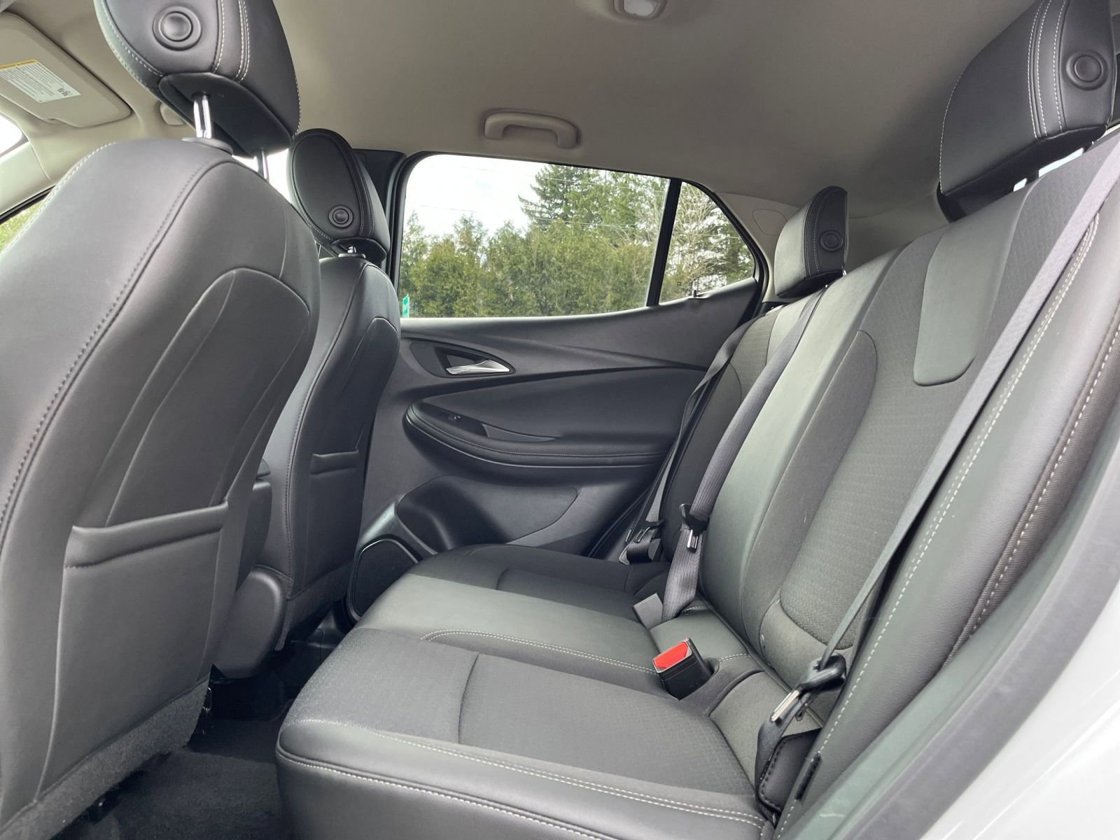 Used 2025 Buick Encore GX Preferred image 25