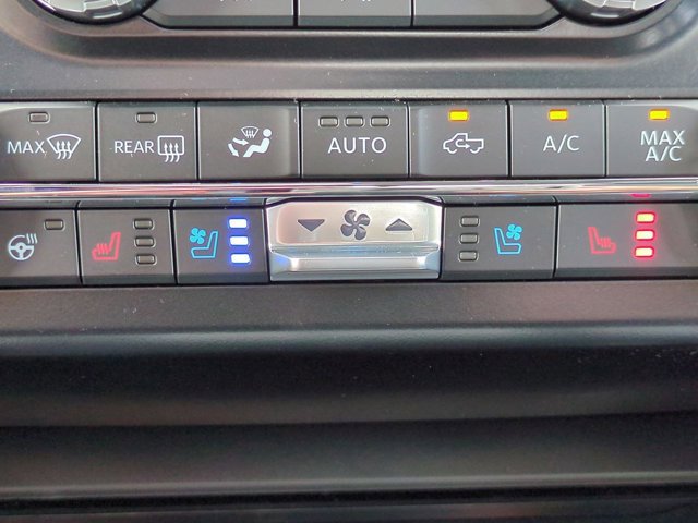 New 2026 Ford F250 Lariat w/ Black Appearance Package image 23