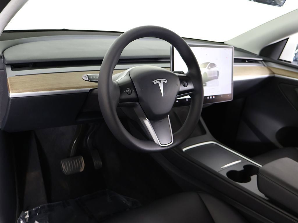 Used 2023 Tesla Model Y Long Range image 29