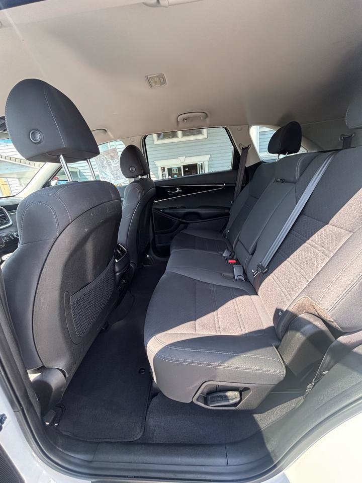 Used 2020 Kia Sorento AWD V6 image 21