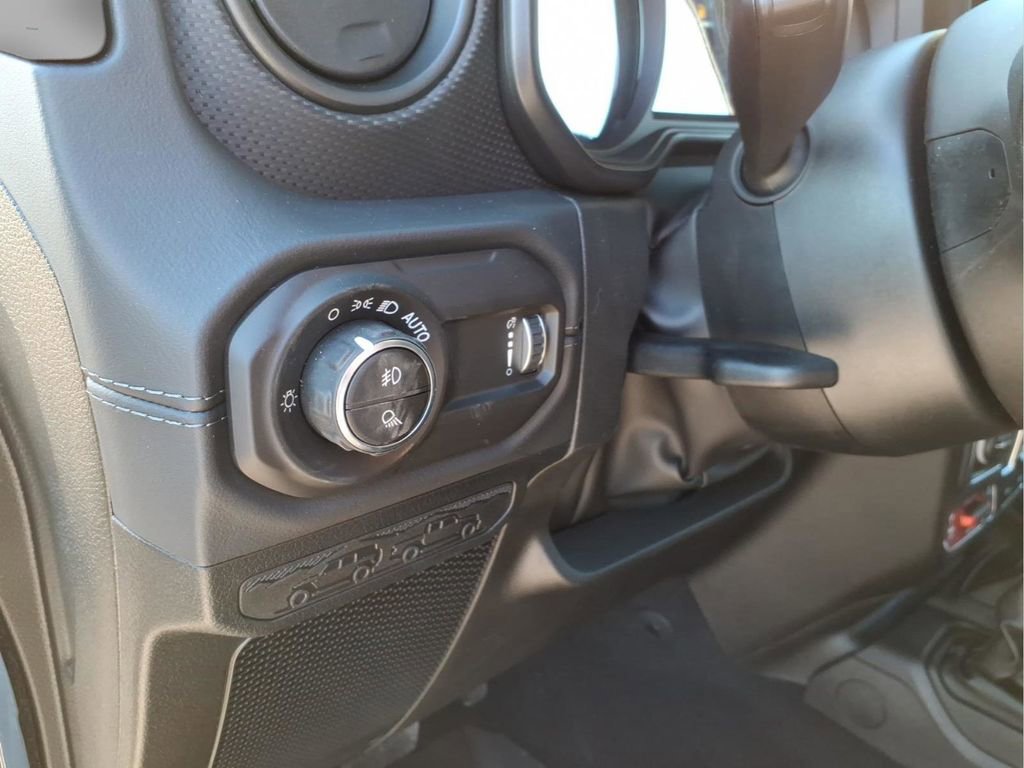New 2026 Jeep Gladiator Rubicon AWD/4WD image 17