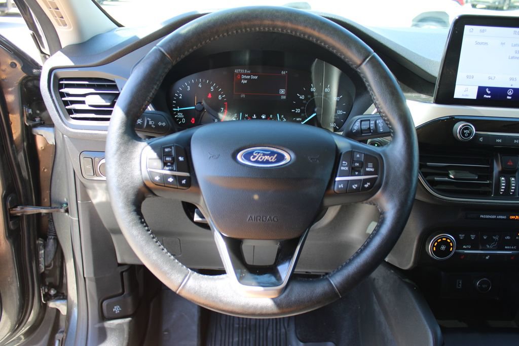Used 2020 Ford Escape SEL FWD image 12