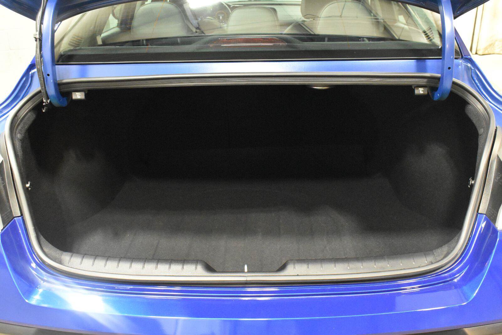 Used 2024 Hyundai Elantra Limited FWD image 24