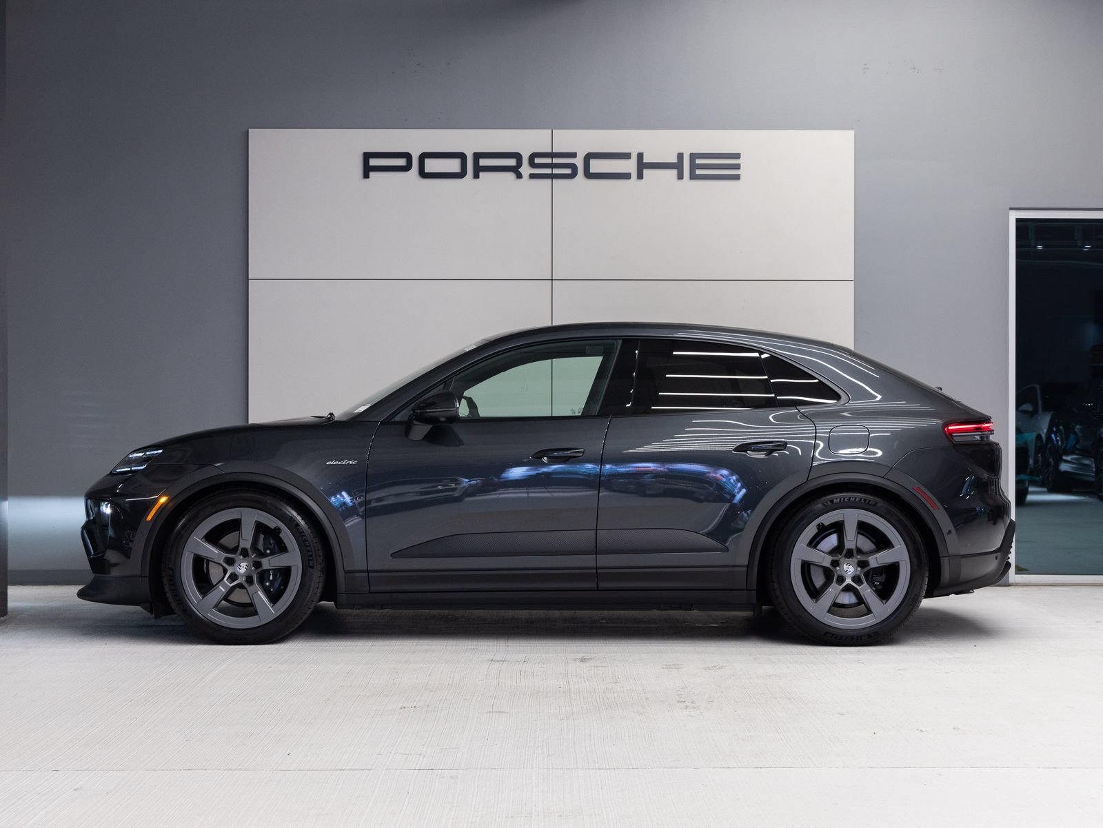 Certified 2026 Porsche Macan 4 Electric AWD/4WD image 2