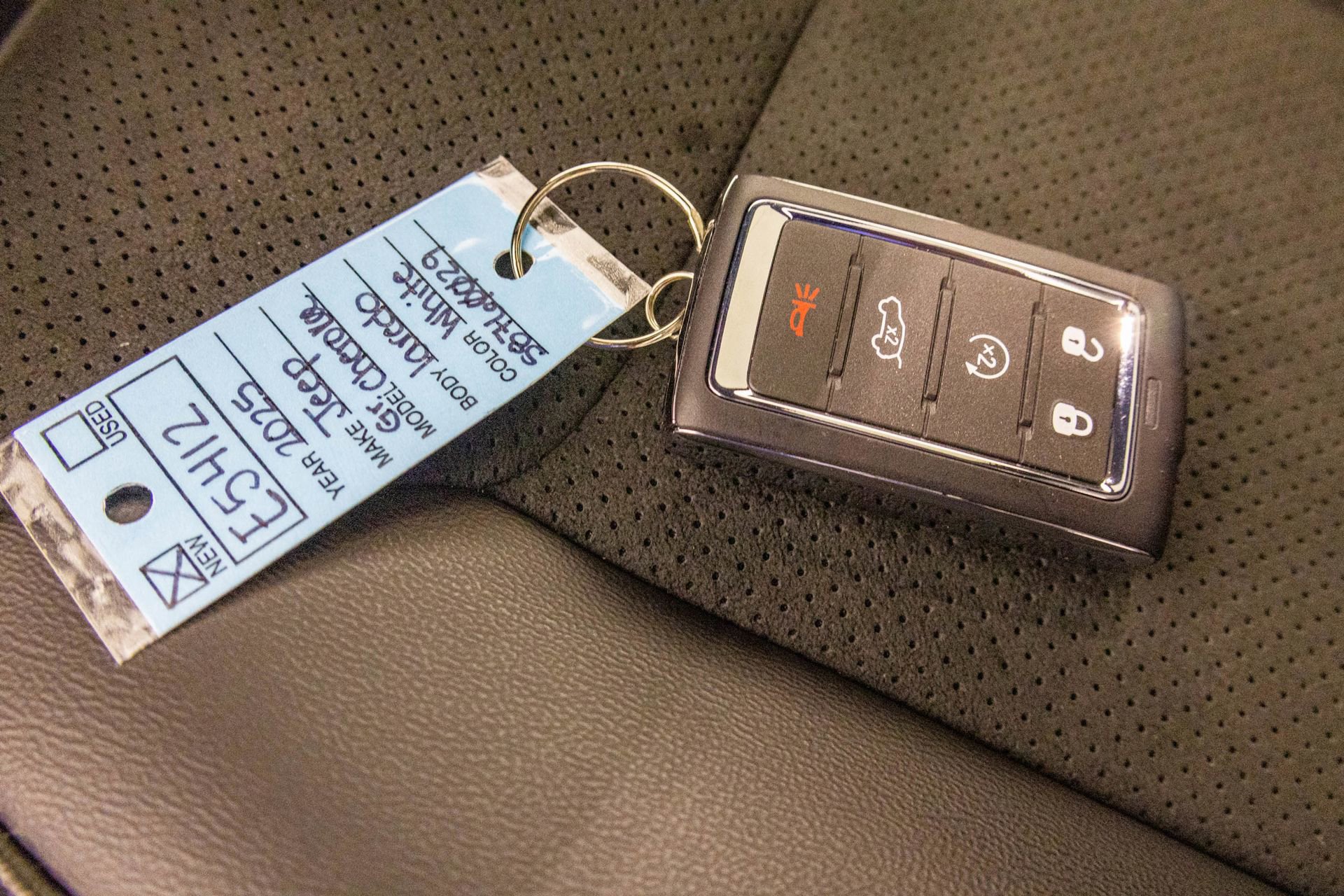 New 2025 Jeep Grand Cherokee Laredo image 37