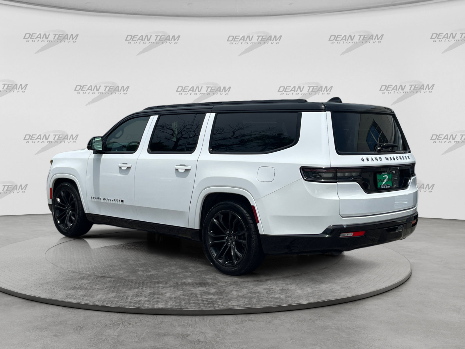 Used 2024 Jeep Grand Wagoneer L Series II w/ Quick Order Packagew 28T AWD/4WD image 6