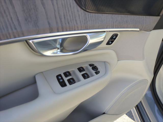 Used 2026 Volvo XC90 B6 Ultra w/ Protection Package image 11