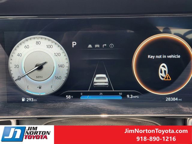 Used 2025 Hyundai Elantra SEL FWD image 17