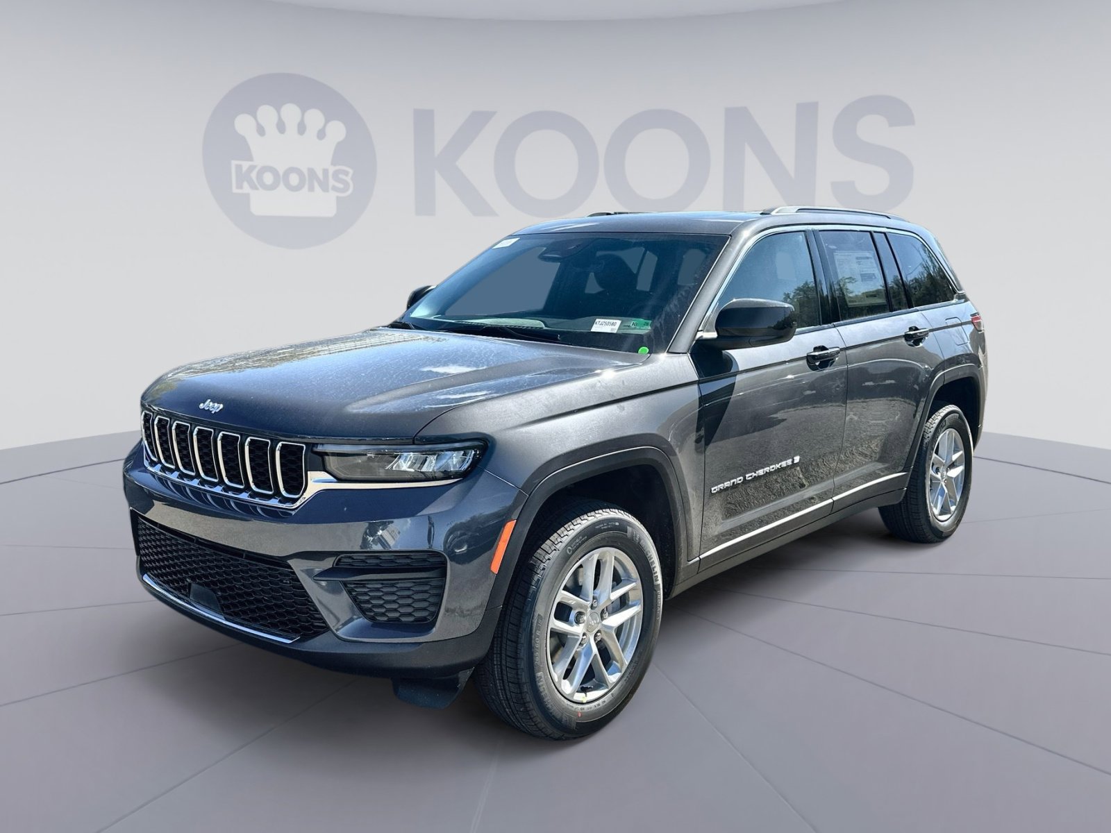 New 2025 Jeep Grand Cherokee Laredo w/ Luxury Tech Group I