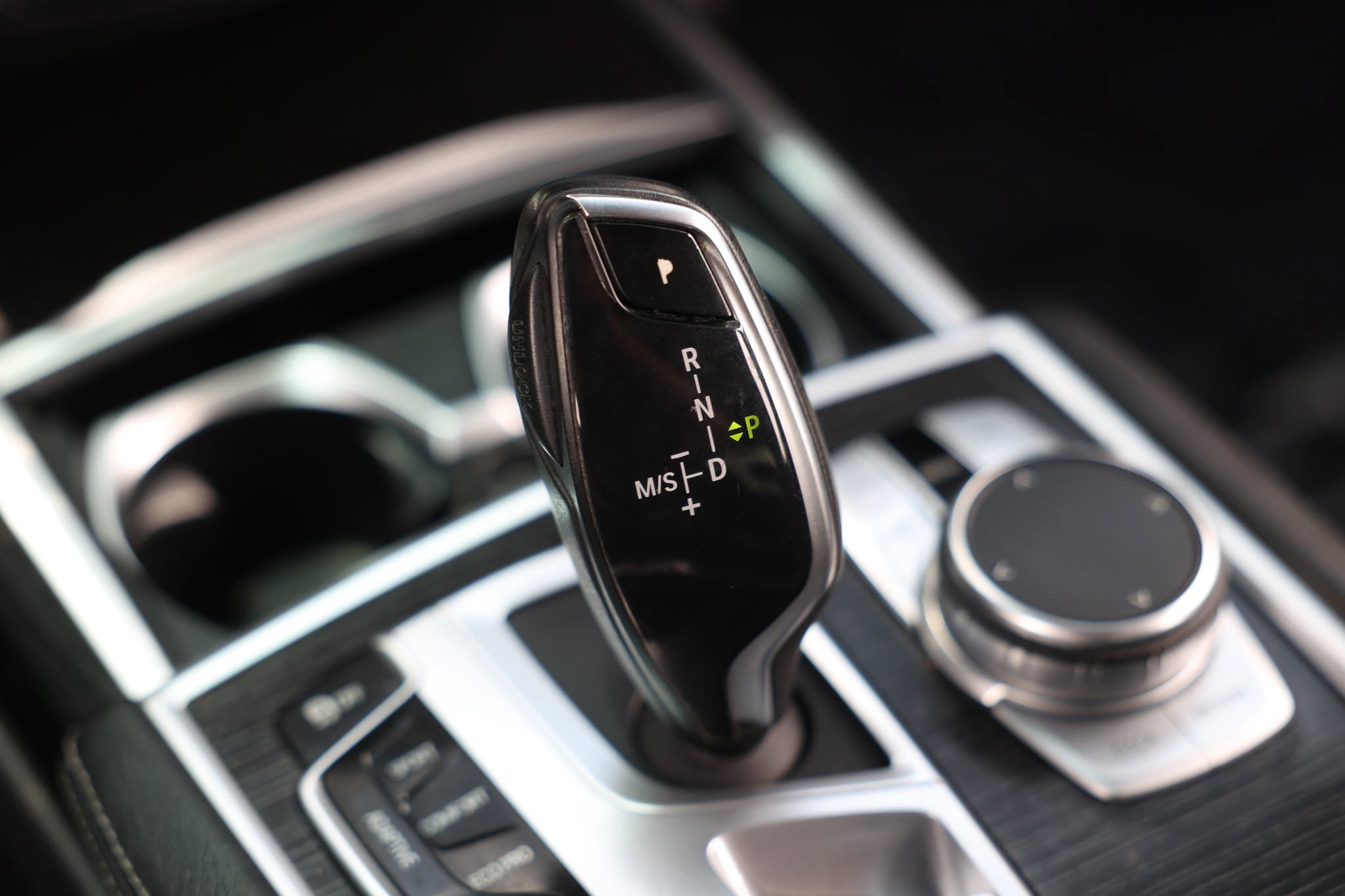 Used 2019 BMW 740i w/ M Sport Package RWD image 45