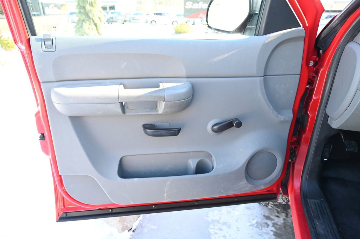 Used 2014 Chevrolet Silverado 2500 W/T w/ Snow Plow Prep Package image 17