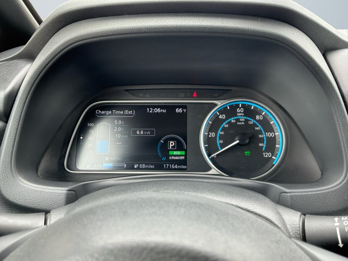 Used 2024 Nissan Leaf S FWD image 12