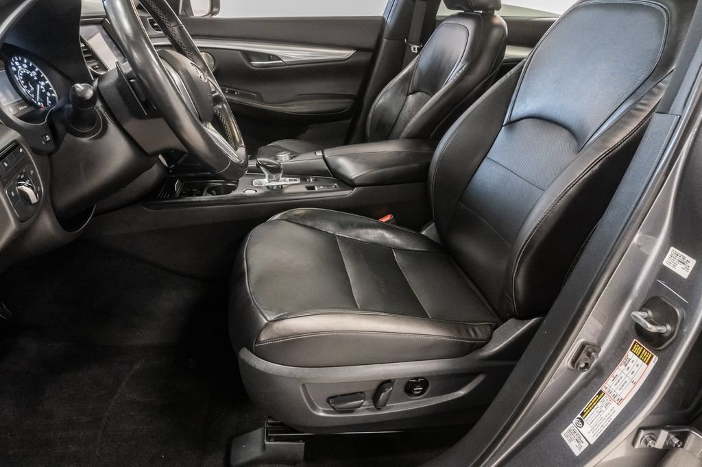 Used 2019 INFINITI QX50 Essential w/ Premium Audio Package AWD/4WD image 11