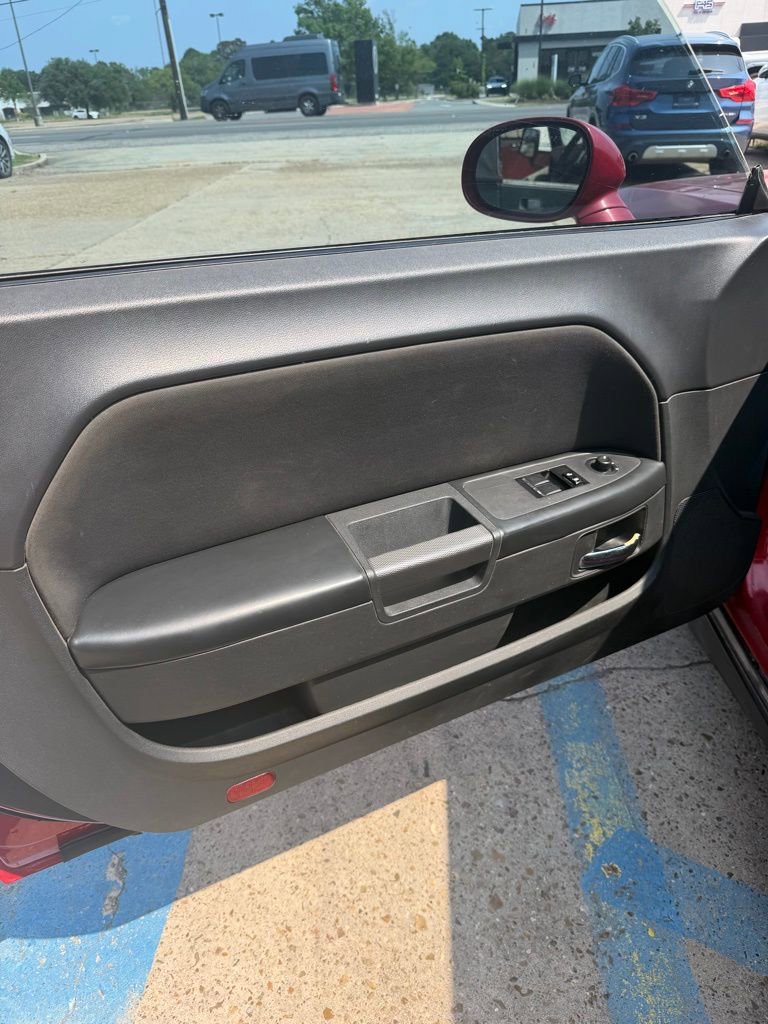 Used 2012 Dodge Challenger R/T RWD image 8