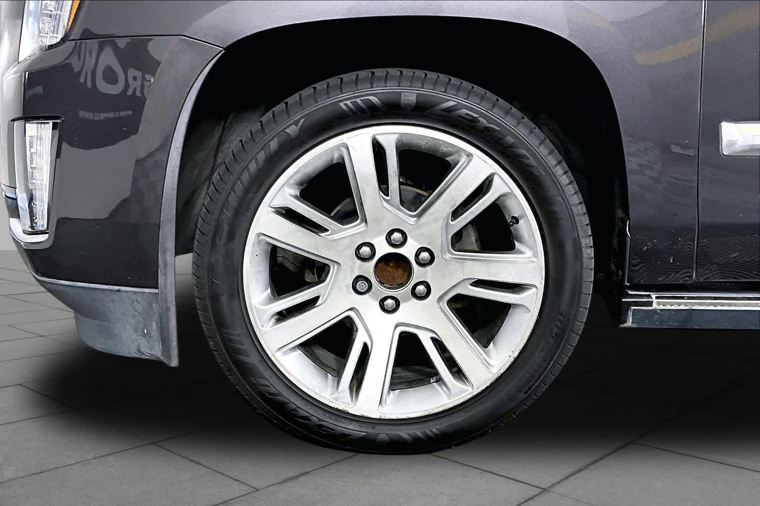 Used 2015 Cadillac Escalade ESV Premium RWD image 10