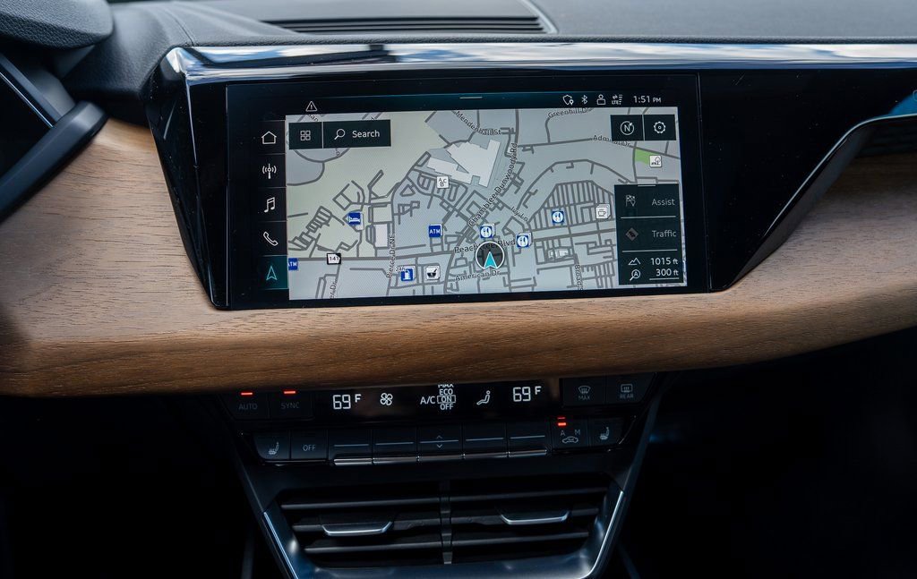 Used 2023 Audi e-tron GT Premium Plus image 10