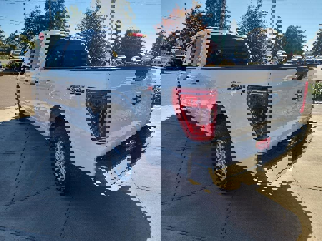 Used 2021 Ford F150 XLT image 4