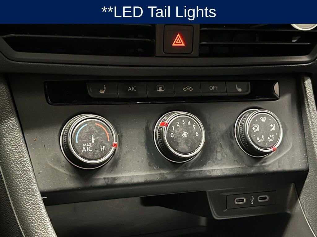 Used 2024 Volkswagen Jetta Sport image 9