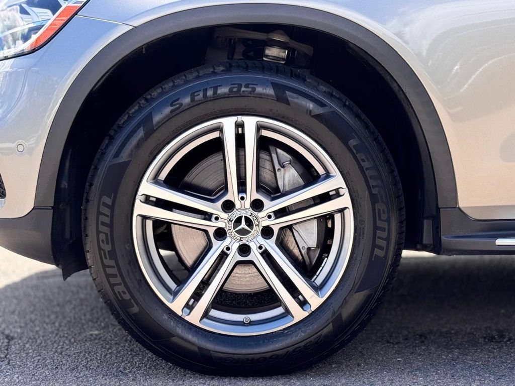 Used 2022 Mercedes-Benz GLC 300 4MATIC w/ Multimedia Package Lite image 12