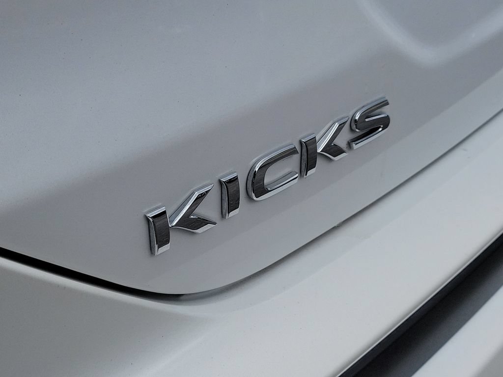 Used 2024 Nissan Kicks SV FWD image 5