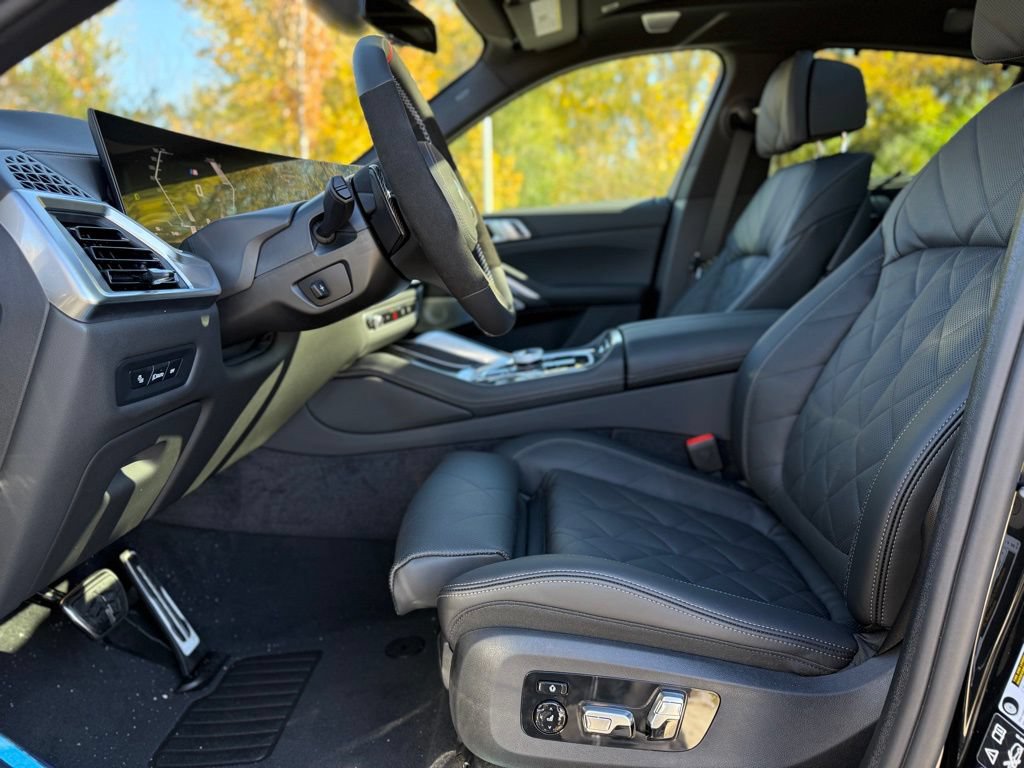 Used 2026 BMW X6 M60i w/ Executive Package AWD/4WD image 17