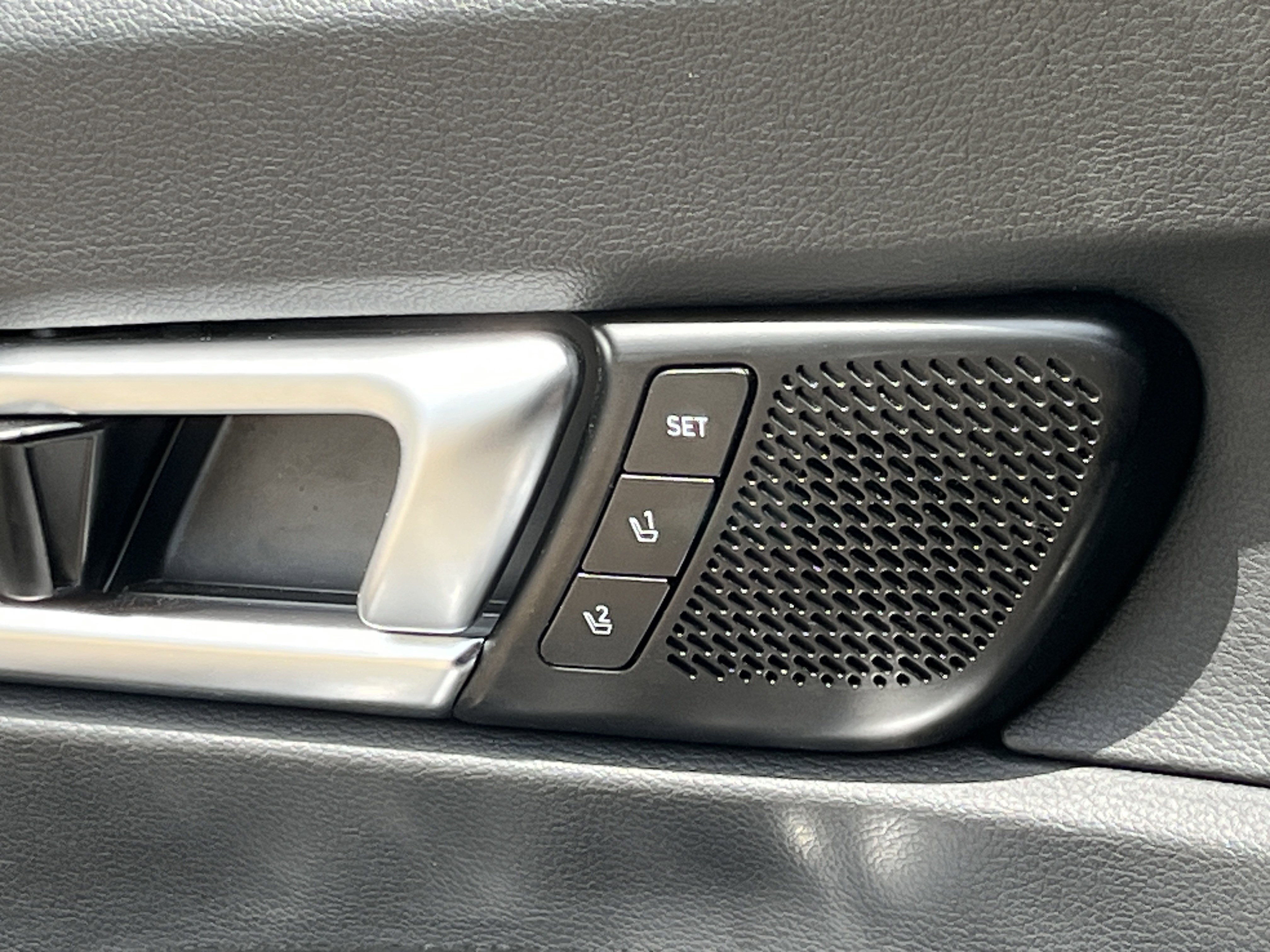 Used 2023 Kia Telluride SX image 17