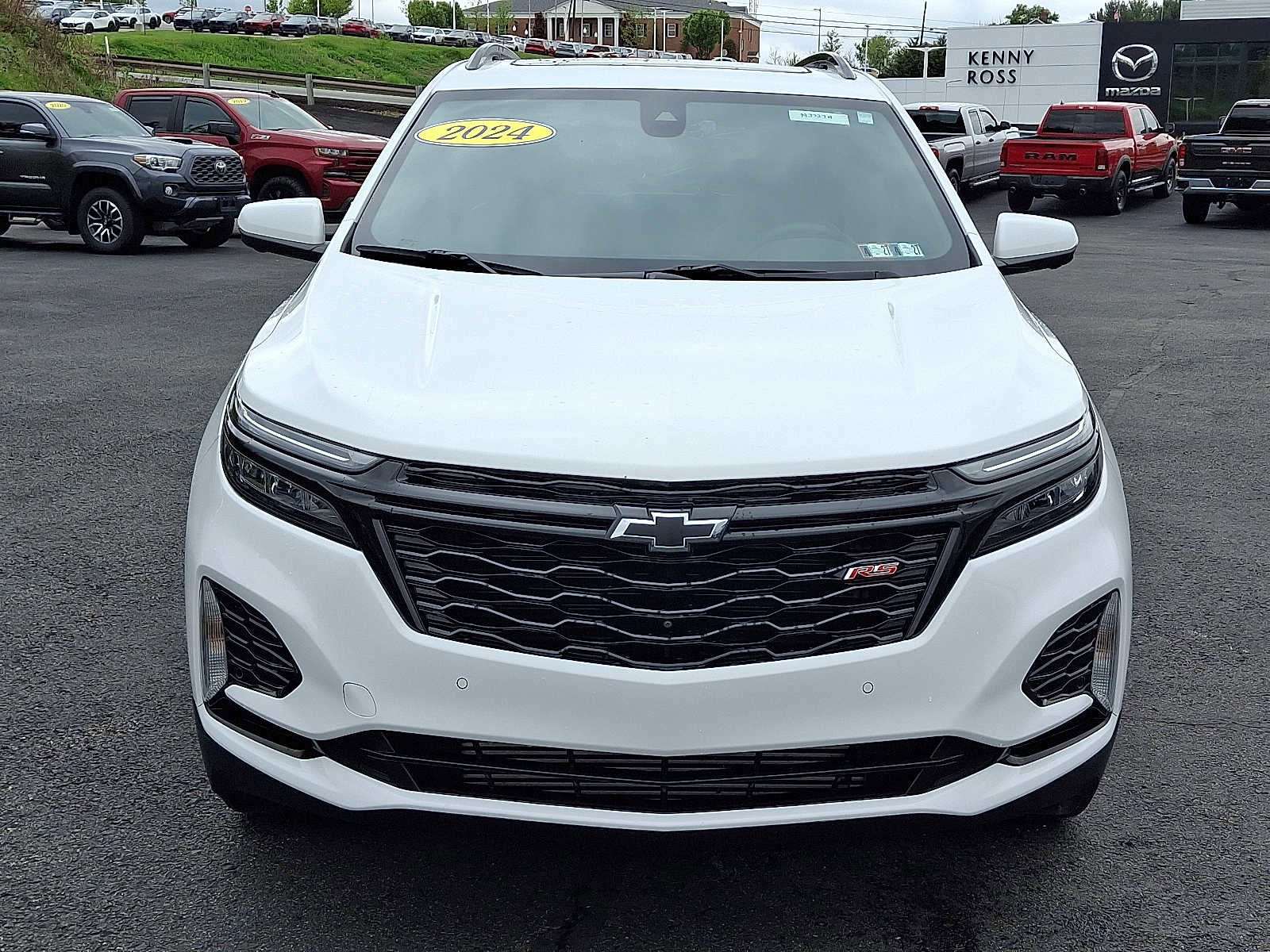 Used 2024 Chevrolet Equinox RS w/ RS Leather Package AWD/4WD image 3