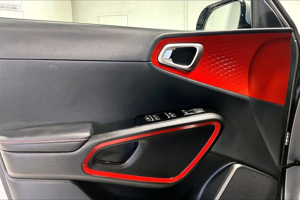Used 2025 Kia Soul GT-Line image 21