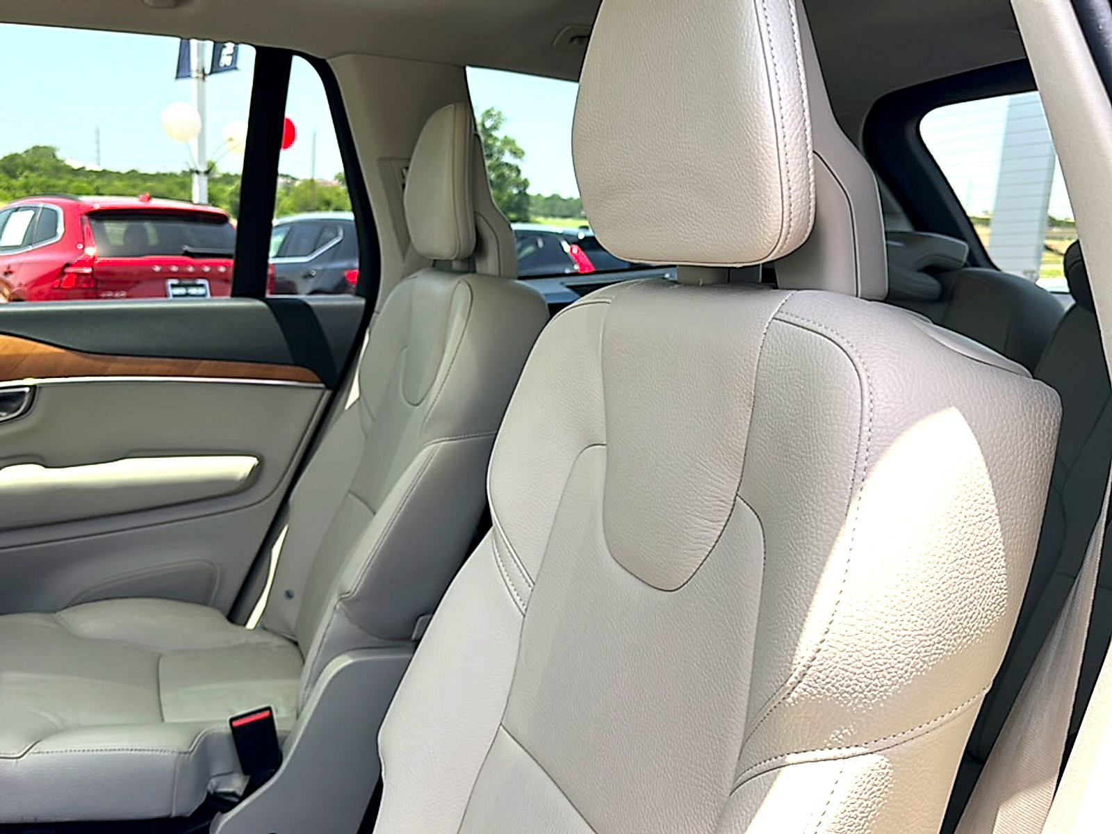 Used 2022 Volvo XC90 T6 Momentum w/ Advanced Package AWD/4WD image 20