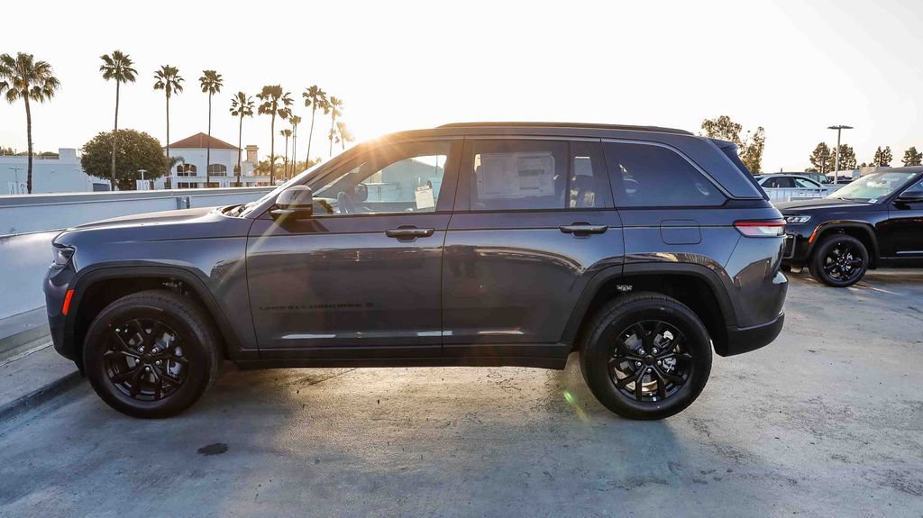 New 2026 Jeep Grand Cherokee Altitude RWD image 14