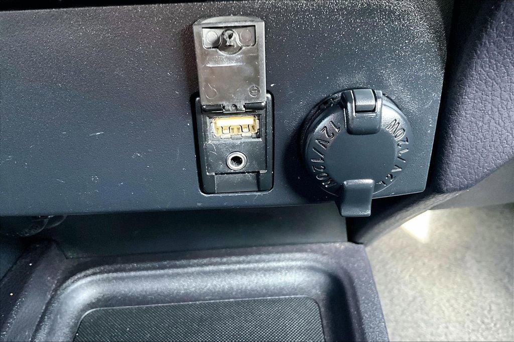 Used 2018 Toyota RAV4 LE image 33