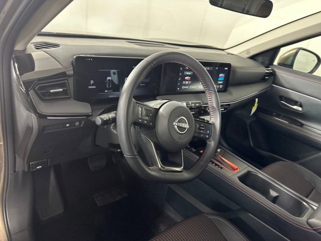 Certified 2025 Nissan Kicks SR image 13