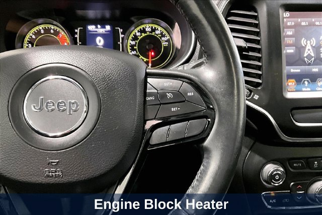 Used 2019 Jeep Cherokee Latitude w/ Comfort & Convenience Group AWD/4WD image 16
