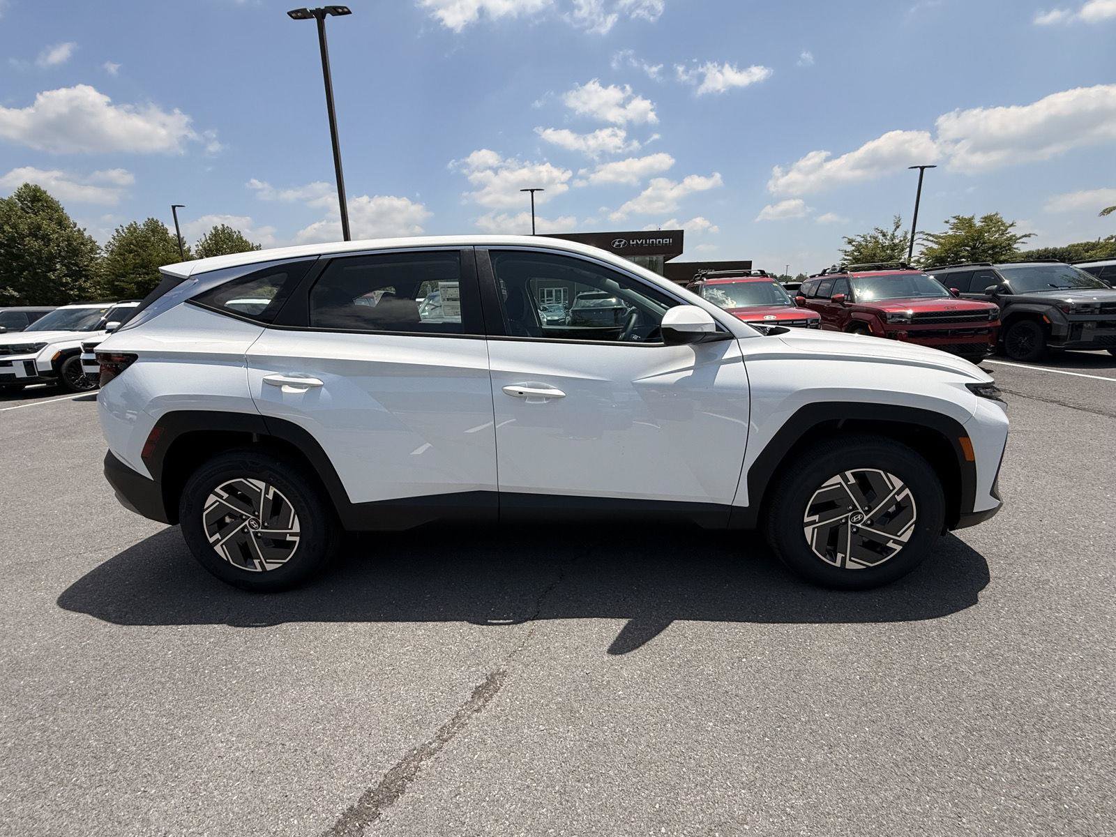 New 2026 Hyundai Tucson Blue SE AWD/4WD image 4