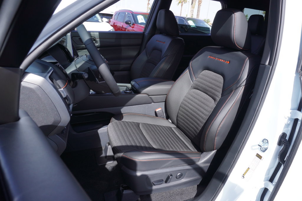 New 2026 Nissan Pathfinder Rock Creek AWD/4WD image 14