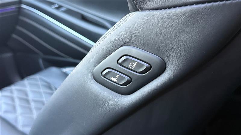 Used 2024 Genesis GV80 3.5T Prestige w/ Prestige Package image 23