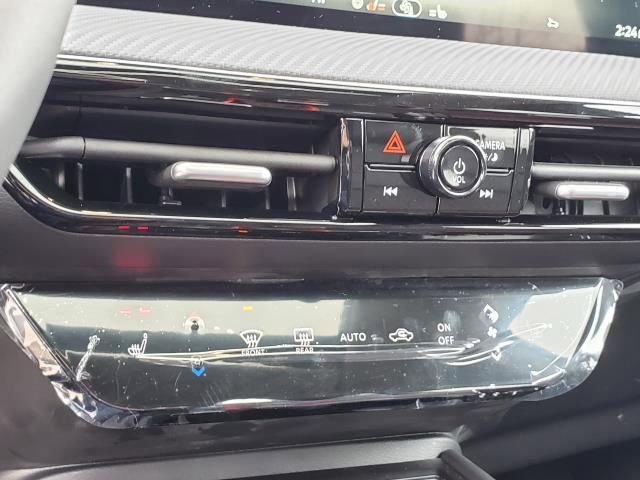 New 2026 Nissan Kicks SR image 30