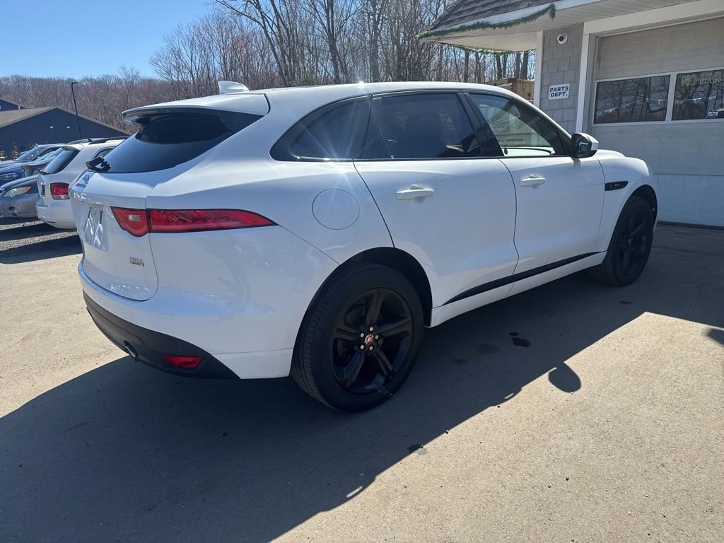 Used 2017 Jaguar F-PACE R-Sport image 12
