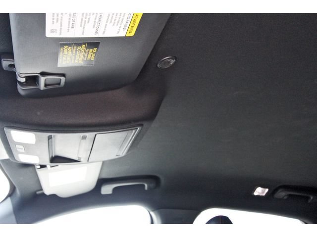 Certified 2025 Ford Escape ST-Line Select AWD/4WD image 28